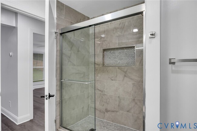 Building Photo - 11711 Deerhurst Dr