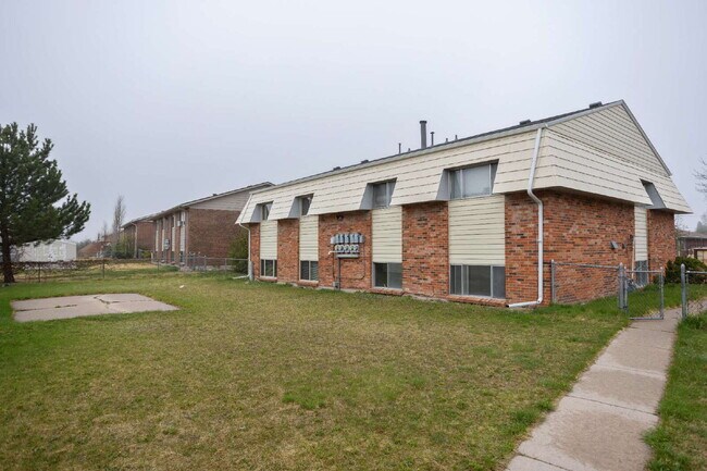 Building Photo - 1617 Oxford Dr