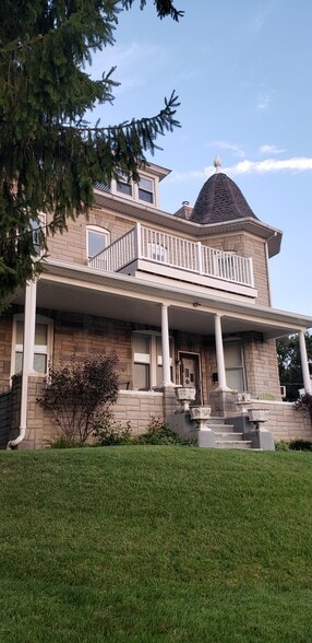 Building Photo - 1301 Hampden Blvd