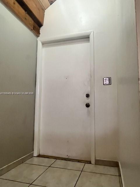 Building Photo - 497 N University Dr
