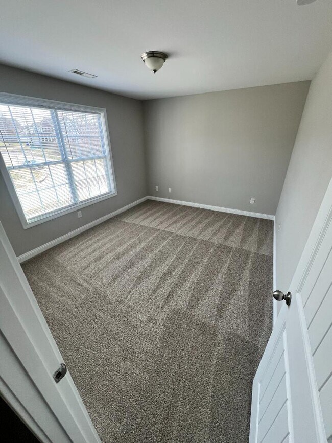 Building Photo - 941 Dawson Creek Way