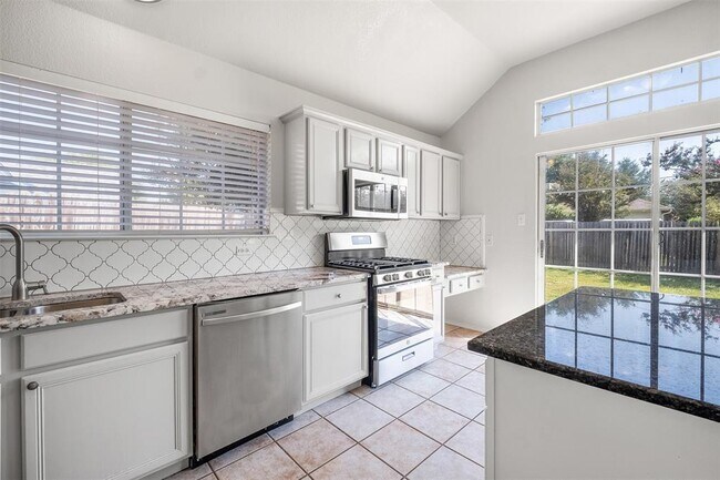 Building Photo - 119 Tanner Cir