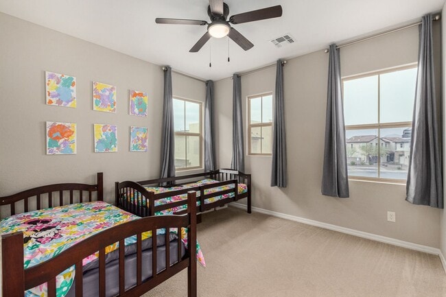 Building Photo - SONORAN FOOTHILLS 4 BEDROOM 2.5 SFH