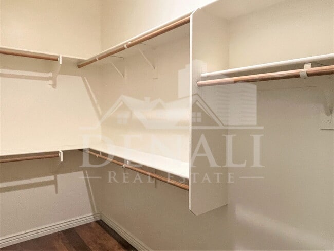Building Photo - 4523 E Swilling Rd