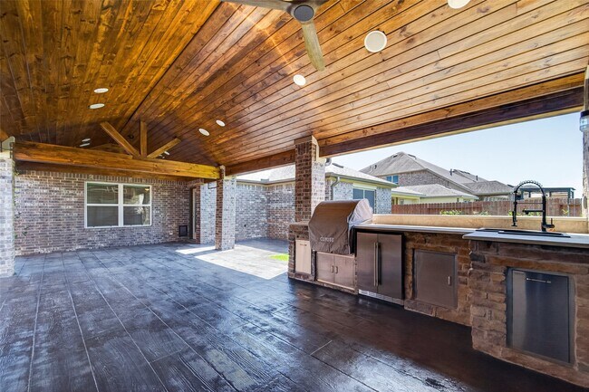 Building Photo - 12322 Sabine Point Dr