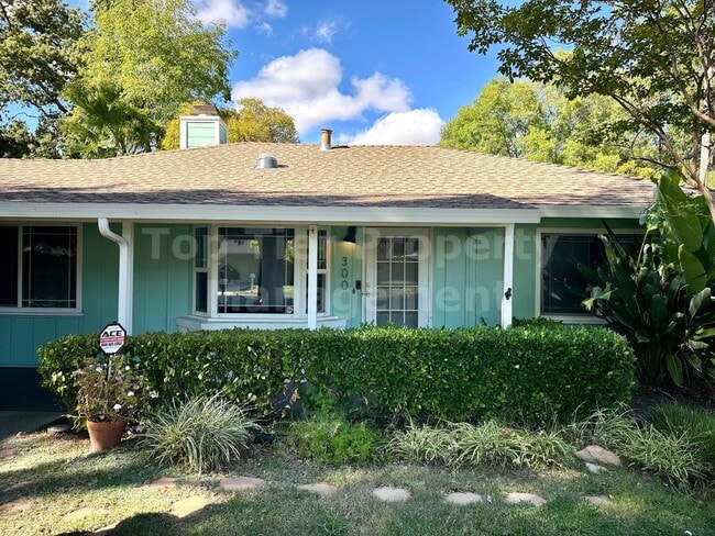 Building Photo - Charming 3 Bed / 1 Bath / 1,364 Sqft House in Pleasant Hill - Available now!