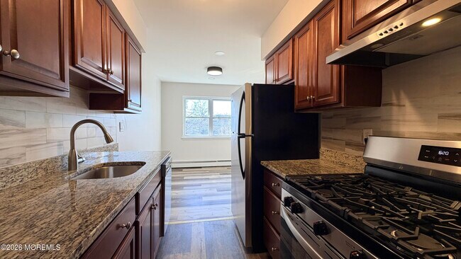 Building Photo - 4 Windsor Terrace