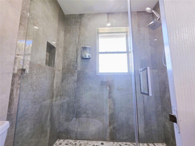 Building Photo - 16404 Diamond Head Dr