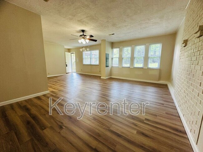 Building Photo - 12516 Yarnell Rd