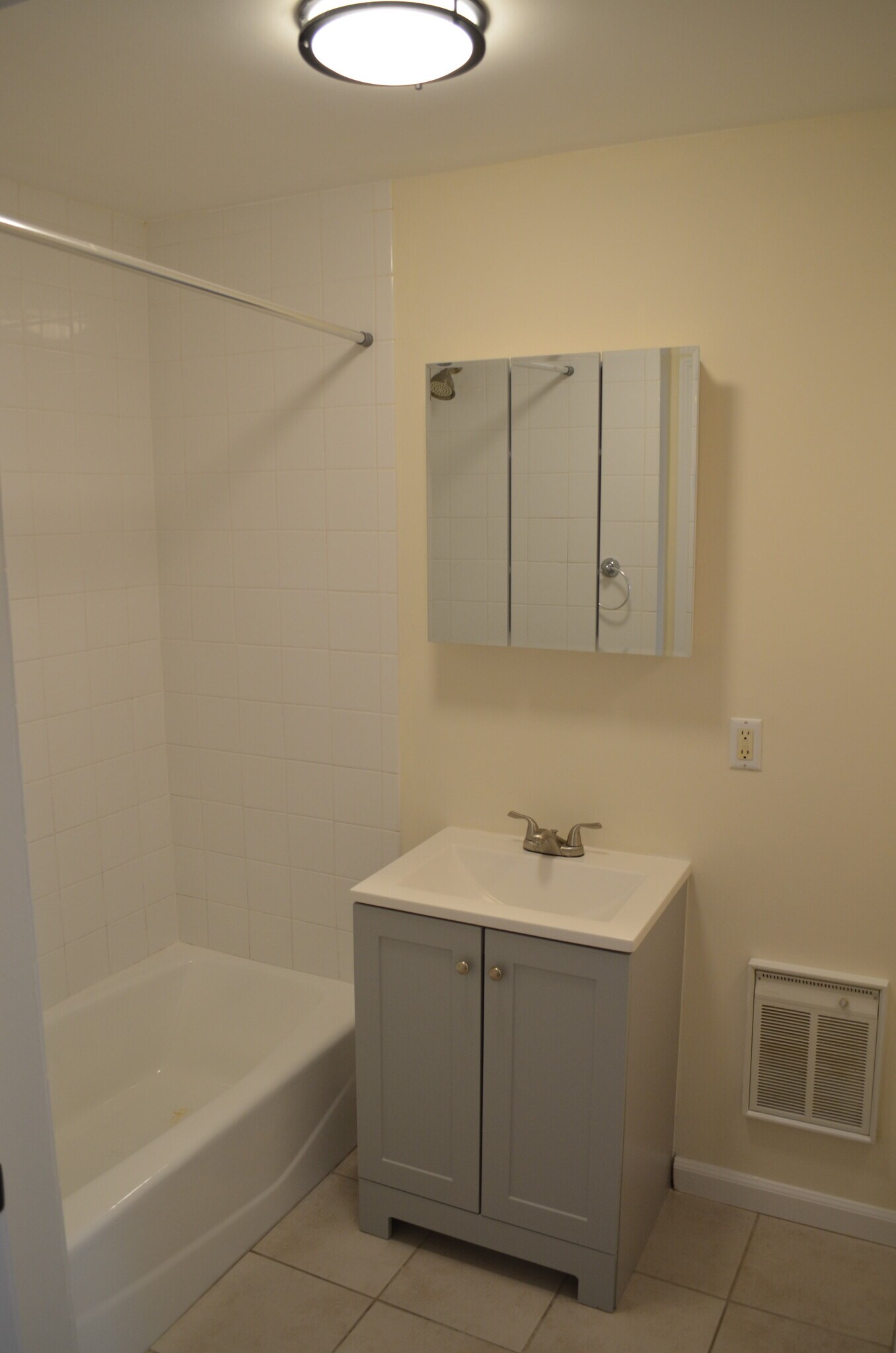 Building Photo - 50 Myano Ln