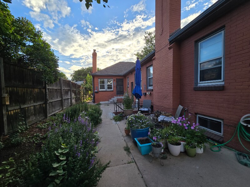 Building Photo - 753 Bellaire St