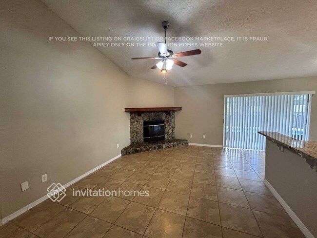 Building Photo - 2825 Mnr Hl Dr