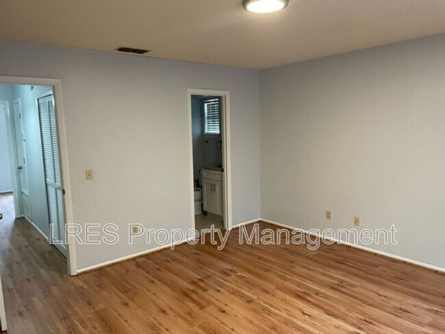 Building Photo - 4587 Lighthouse Cir