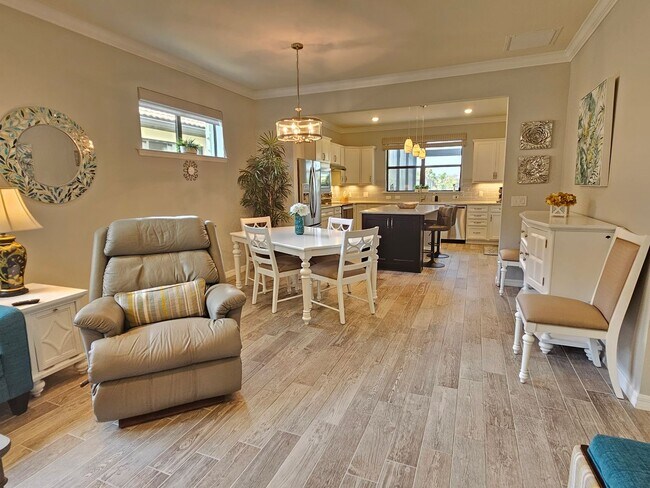 Building Photo - Annual Furnished 2 Bedroom 2 Bathroom with a Flex Room in Island Walk!
