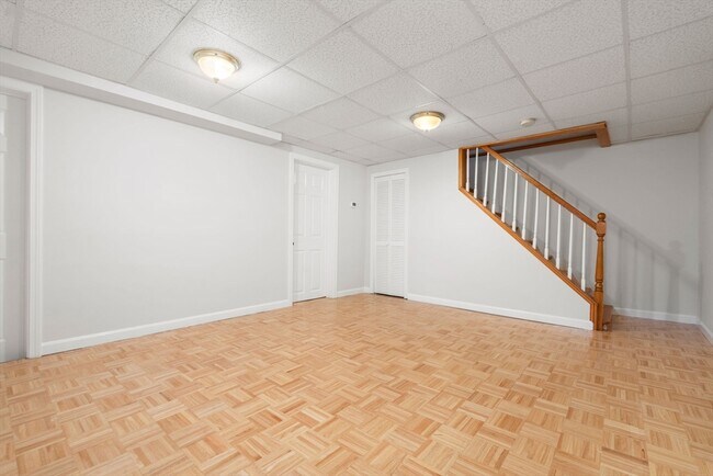 Building Photo - 33 Saco St