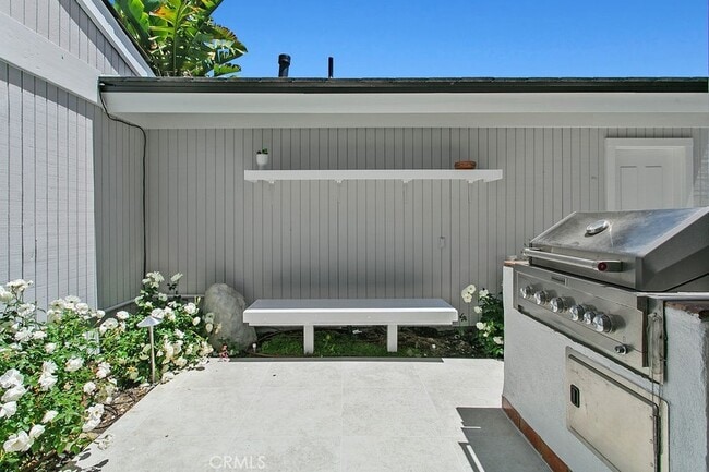 Building Photo - 33925 Faeroe Bay