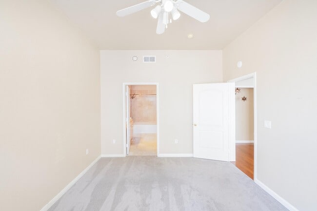 Building Photo - 3225 Turtle Creek Blvd Blvd