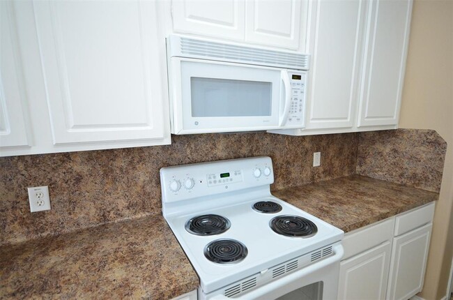 Building Photo - 5614 Redgrove Ln