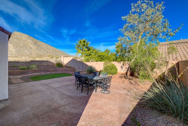Building Photo - THIS 2 STORY HOME IN A GATED COMMUNITY HAS...