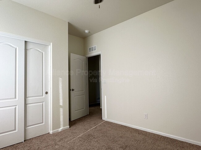 Building Photo - 10051 Seawolf Dr