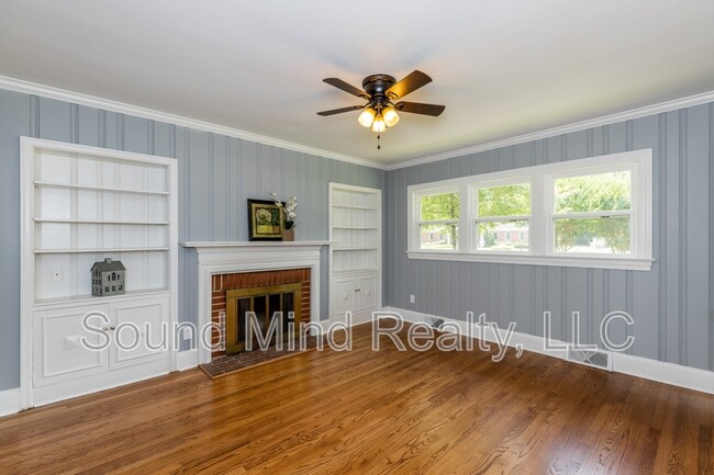 Building Photo - 3504 Hawthorne Rd