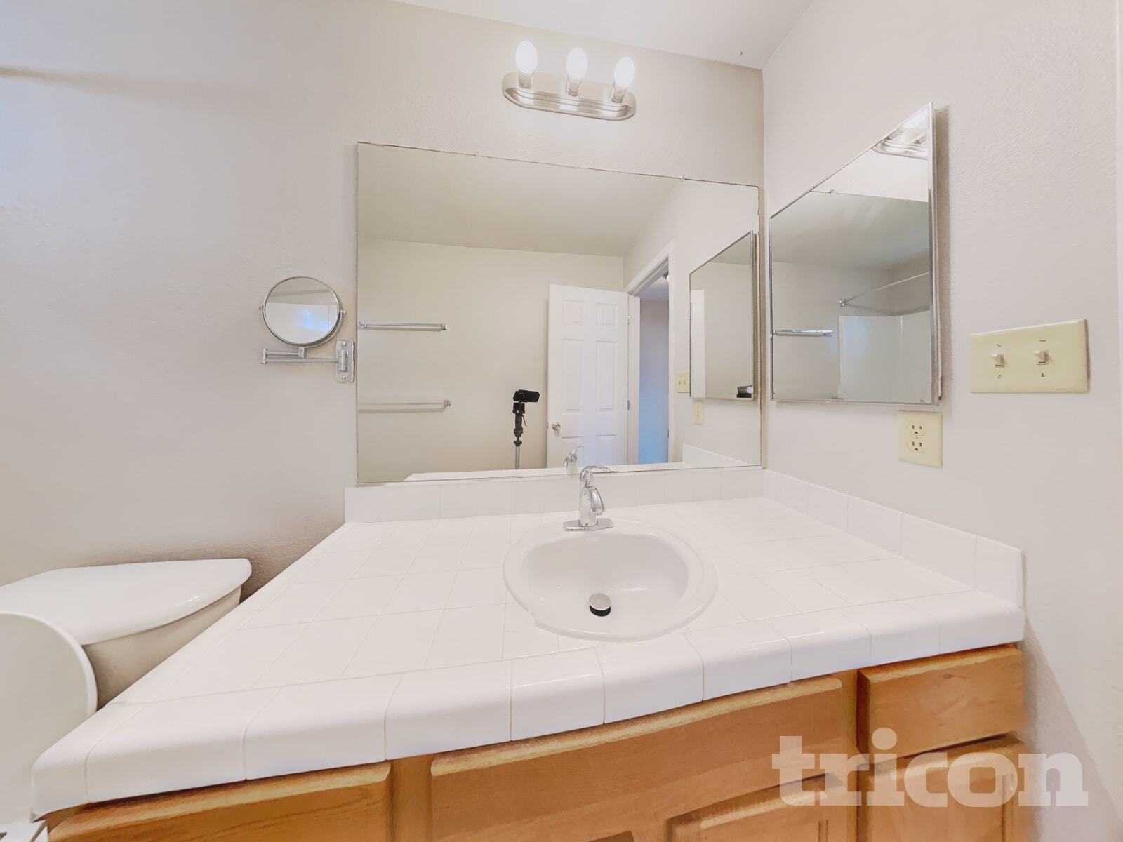 Building Photo - 9665 Meadowstar Dr