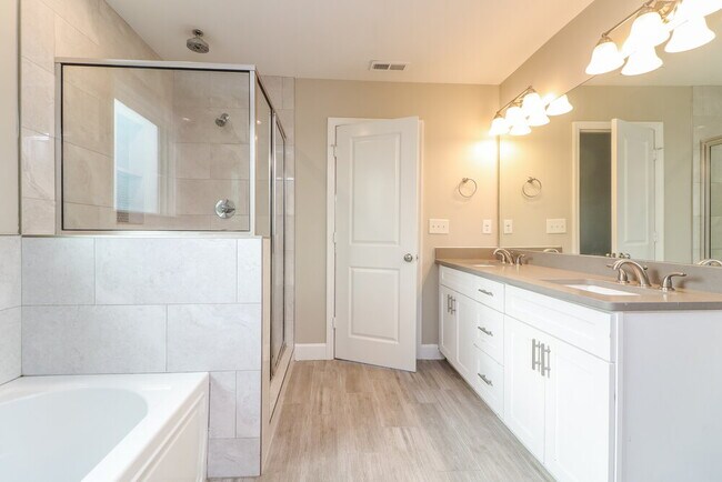 Building Photo - 2607 Church St NW