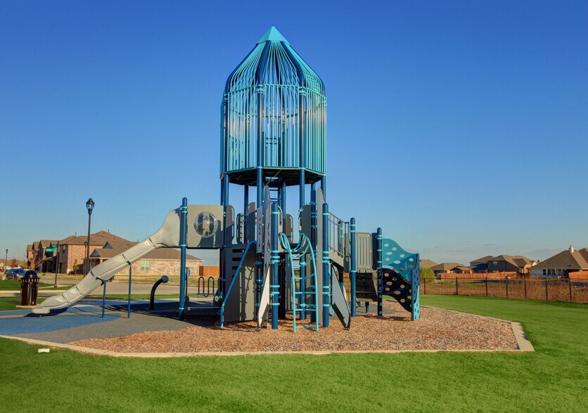 Building Photo - 2008 Gill Star Dr