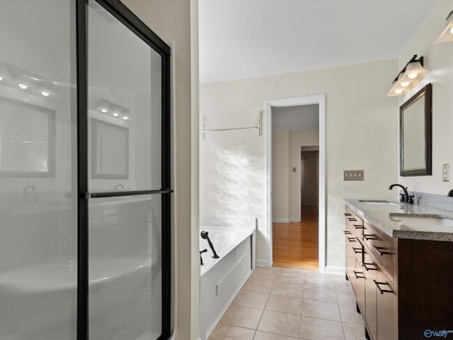 Building Photo - 826 Eldorado Ave SE