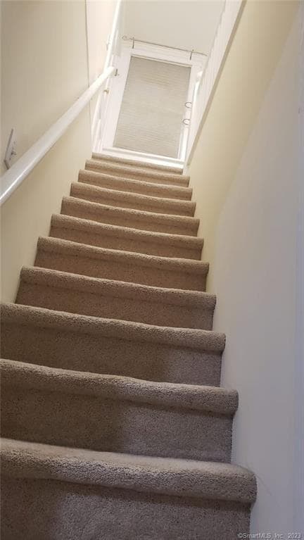 Building Photo - 42 Weed Hill Ave