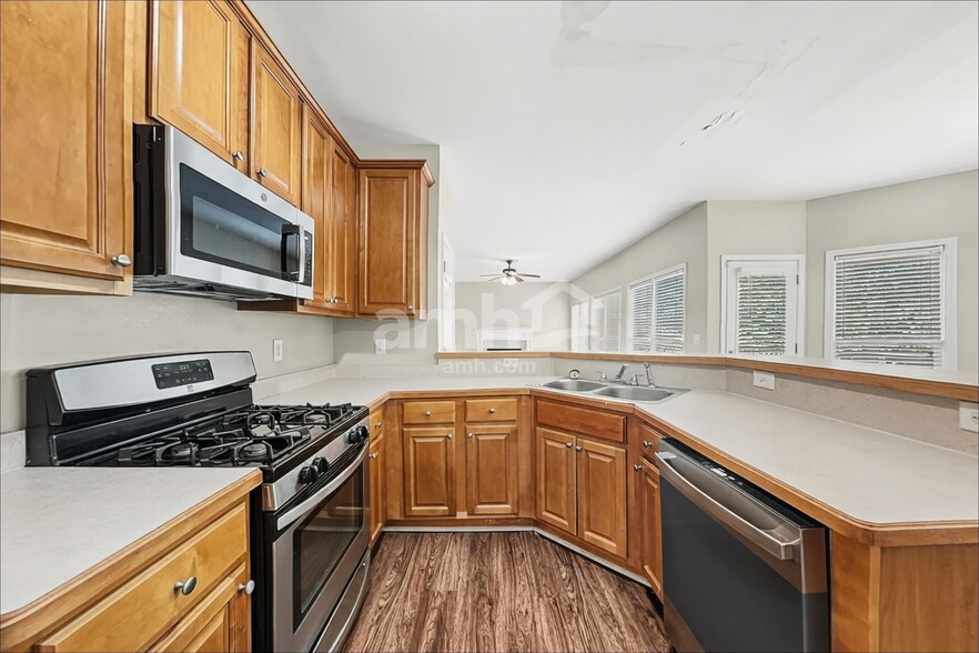 Building Photo - 4524 Kingsgate Ct NW