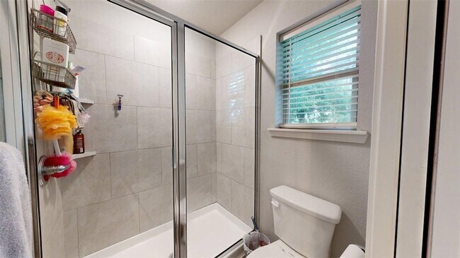 Building Photo - 803 Meadow Brook Dr