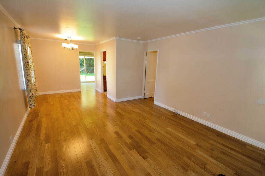 Building Photo - 12944 Haynes St