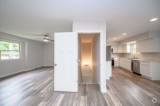 Building Photo - GEORGETOWN Duplex - SW Columbia – 3 Bed, 3...