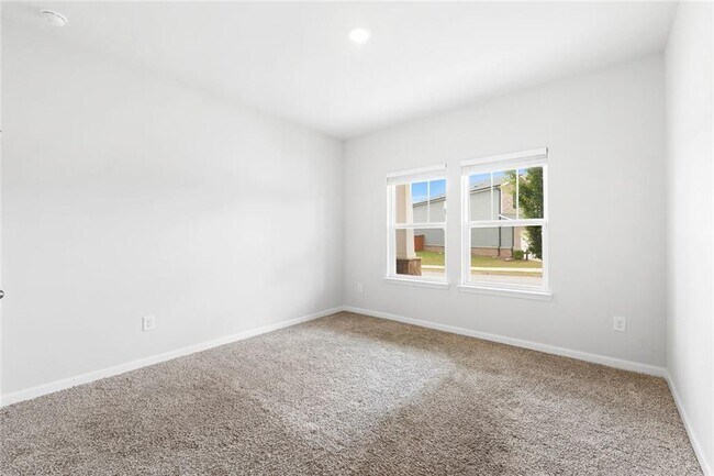 Building Photo - 5021 Silver Canoe Wy