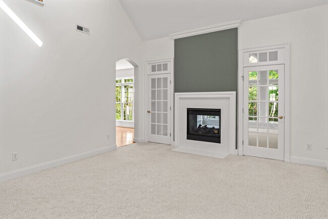 Building Photo - 4990 Lake Tree Ln