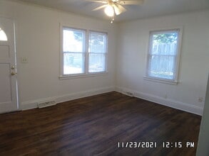 Building Photo - 2124 Ravendale St