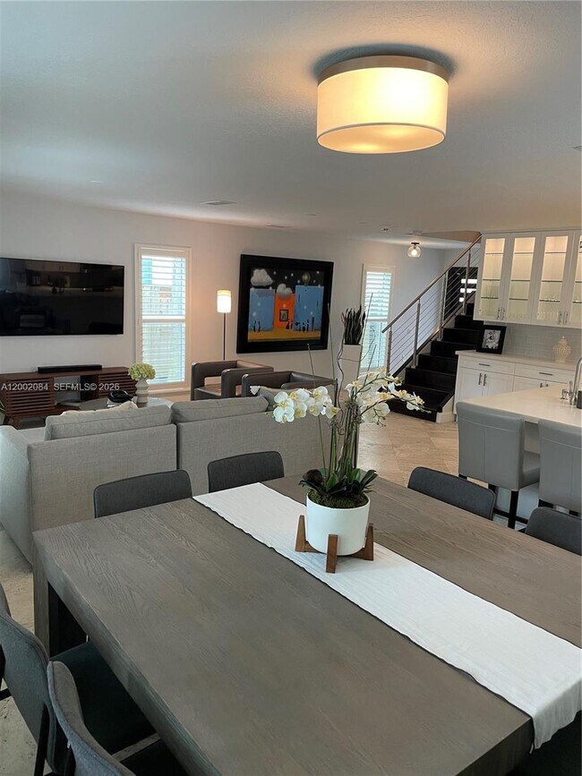 Building Photo - 3081 Matilda St