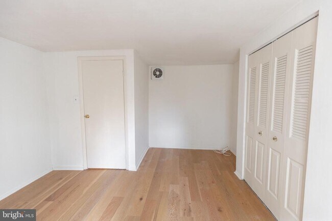 Building Photo - 2311 Spruce St