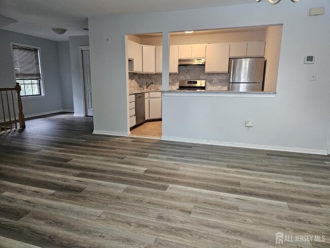 Building Photo - 604 Woodhaven Dr