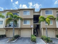 Building Photo - 1117 Crestwood Ct S