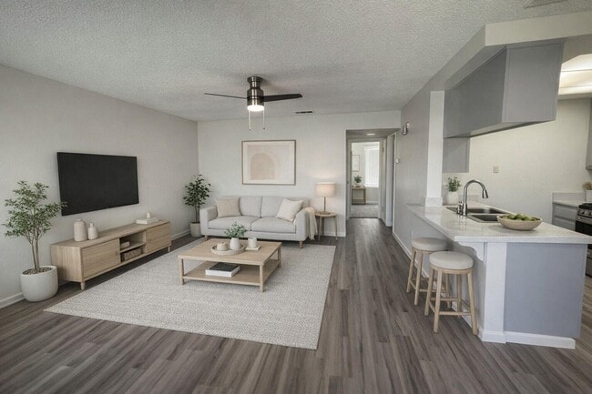 Building Photo - 48380 Garbo Dr