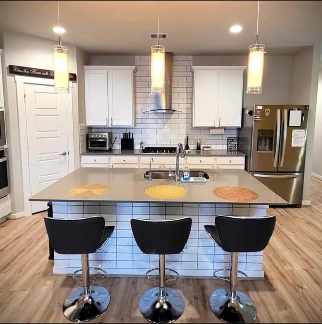 Building Photo - 12620 Fleet River Rd