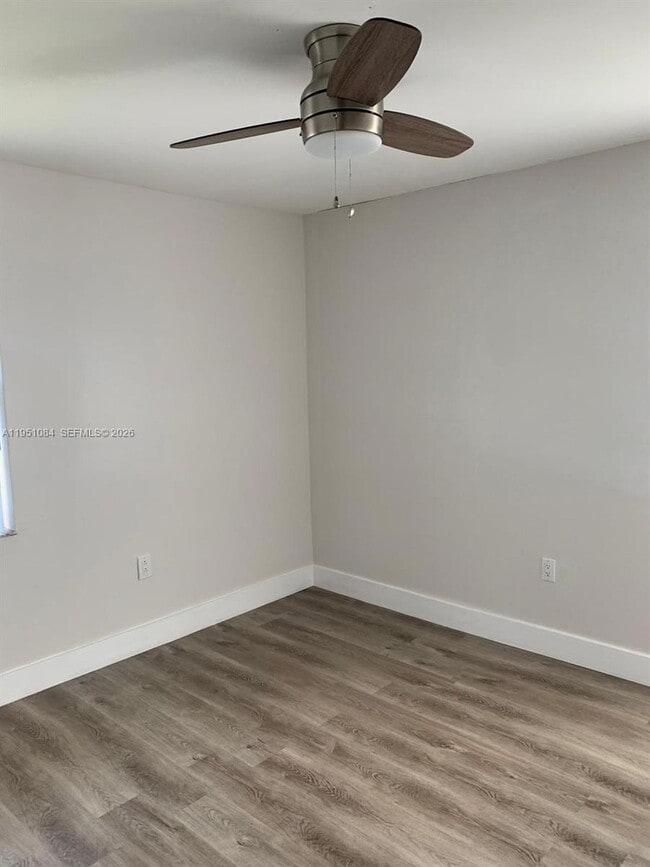 Building Photo - 442 NE 210th Cir Terrace