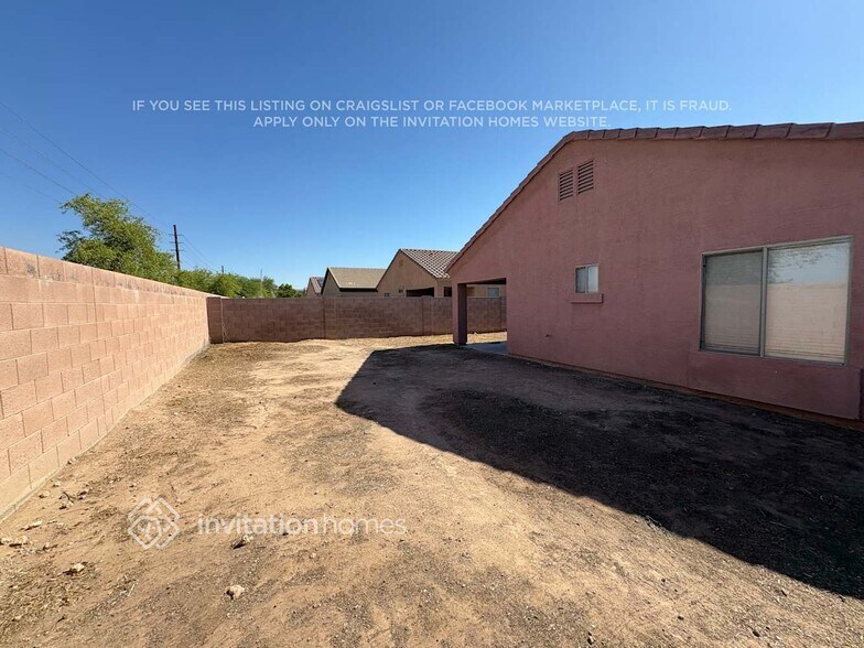 Building Photo - 3208 S 162nd Ln