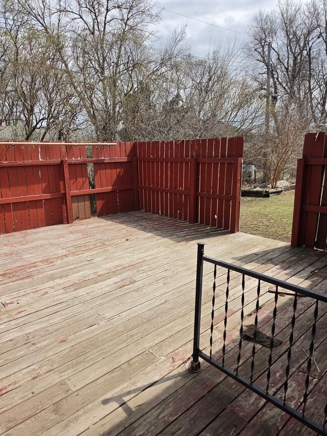Building Photo - Beautiful 2-Bedroom Duplex Available!