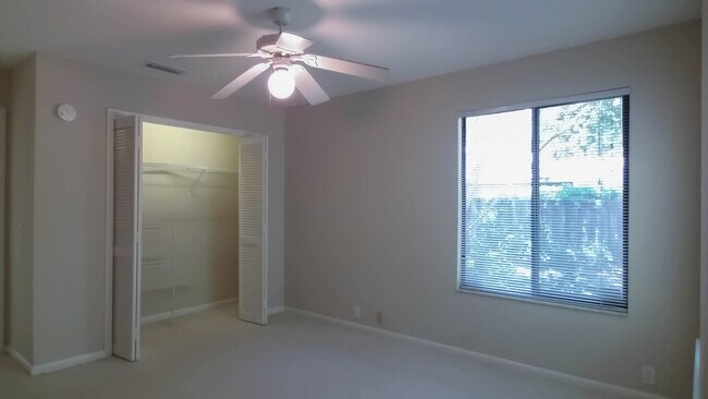 Building Photo - **4431 NW 53rd Street (Huntington)