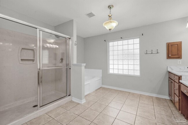 Building Photo - 2491 Parkridge Dr