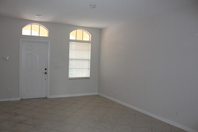 Building Photo - 7417 Brielle Dr
