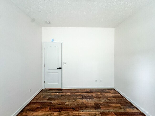 Building Photo - Lovely 4 Bed 2 Bath Home in Westgate